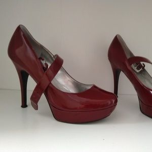 GUESS  MARY JANE  RED  Patent Leather  SZ 10